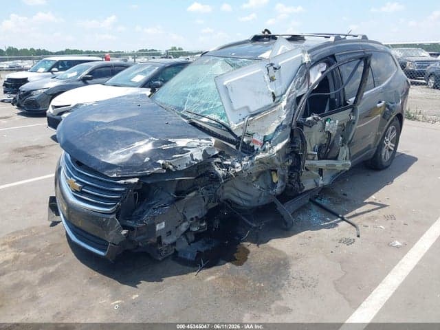 2017 CHEVROLET TRAVERSE 2LT 2