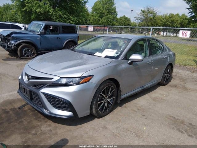 2024 TOYOTA CAMRY SE 2