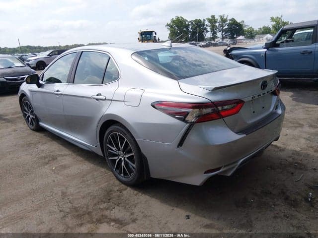 2024 TOYOTA CAMRY SE 3