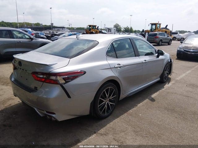 2024 TOYOTA CAMRY SE 4