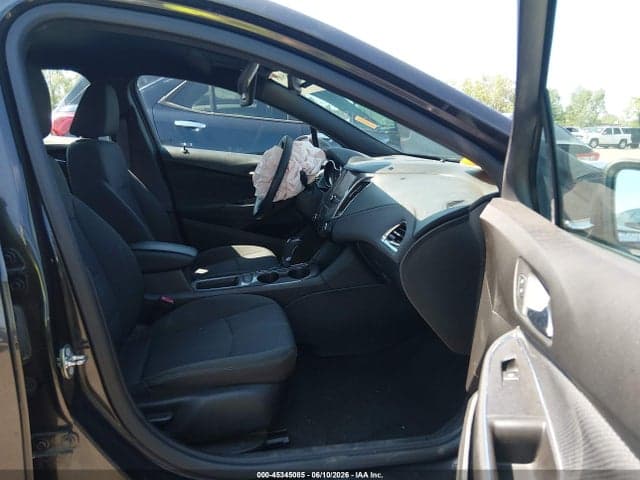 2017 CHEVROLET CRUZE LT AUTO 5