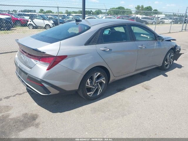 2025 HYUNDAI ELANTRA SEL SPORT 4