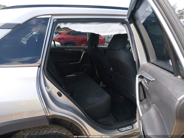 2021 TOYOTA RAV4 LE 8