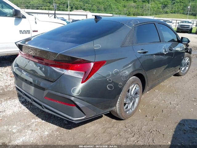 2024 HYUNDAI ELANTRA SEL 4