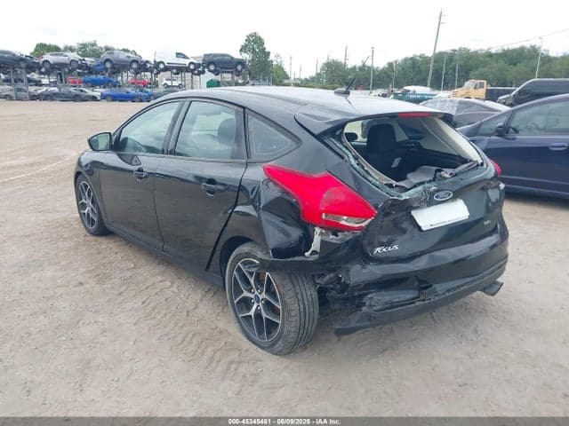 2017 FORD FOCUS SEL 3
