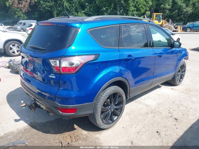 2017 FORD ESCAPE SE 4