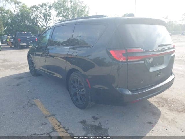 2023 CHRYSLER PACIFICA TOURING L 3