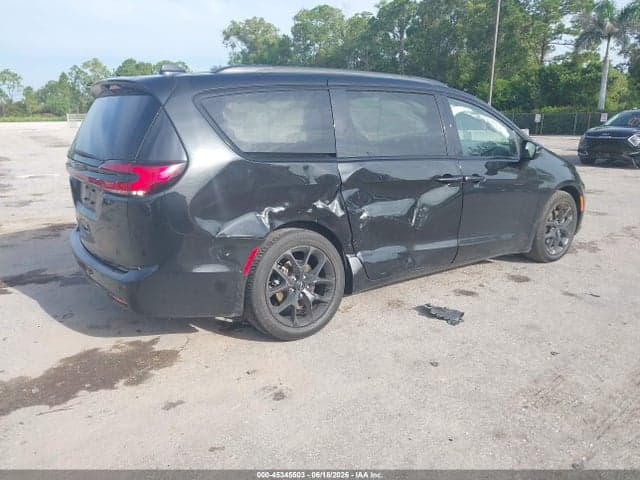 2023 CHRYSLER PACIFICA TOURING L 4