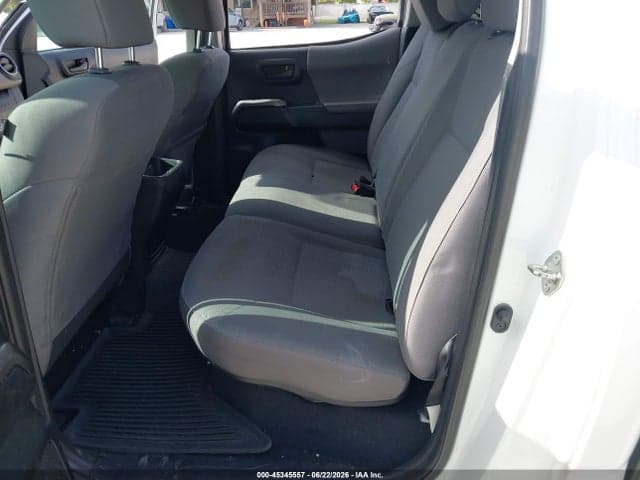 2019 TOYOTA TACOMA SR5 V6 8