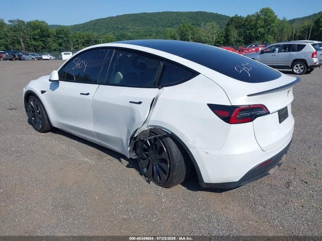 2024 TESLA MODEL Y PERFORMANCE DUAL MOTOR ALL-WHEEL DRIVE 3