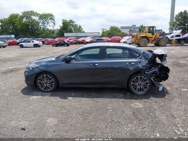 2022 KIA FORTE GT 14