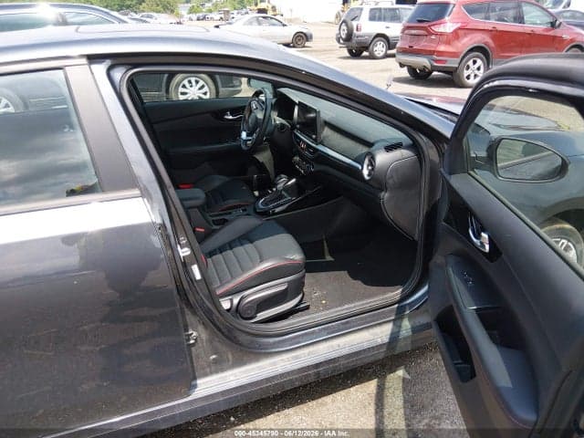2022 KIA FORTE GT 5