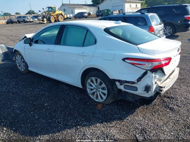 2020 TOYOTA CAMRY LE AWD 3