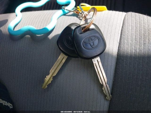 2017 TOYOTA COROLLA L 11