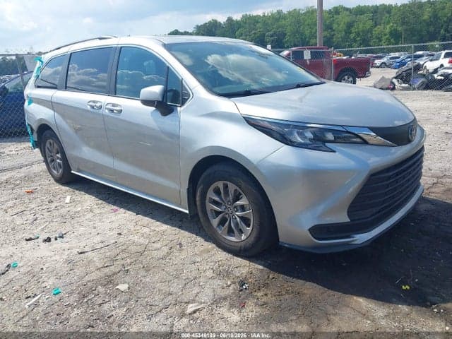 2024 TOYOTA SIENNA LE - 1