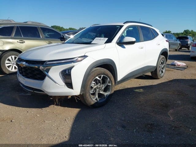 2025 CHEVROLET TRAX FWD LT 2
