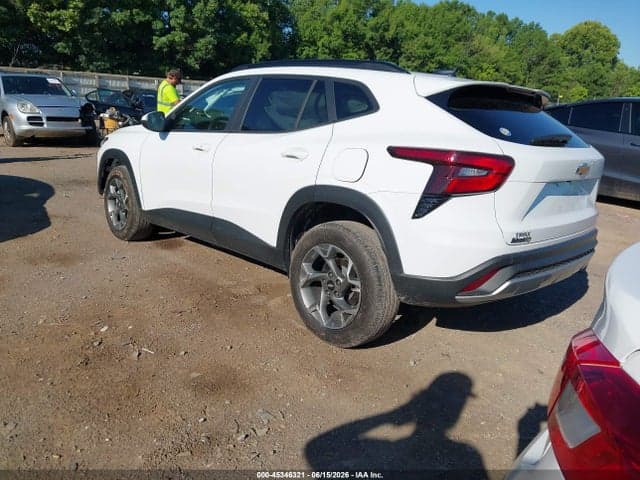 2025 CHEVROLET TRAX FWD LT 3