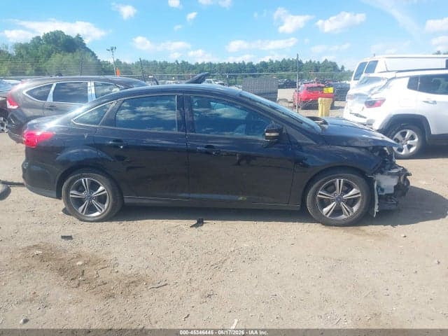 2017 FORD FOCUS SE 14