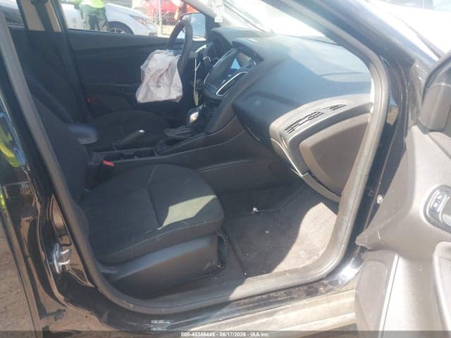 2017 FORD FOCUS SE 5