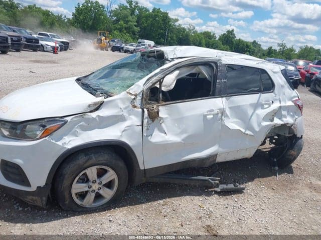 2022 CHEVROLET TRAX AWD LS 6