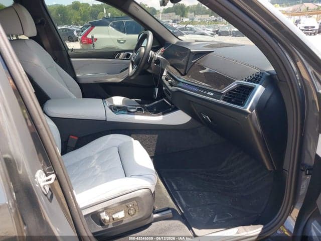 2025 BMW X5 PHEV XDRIVE50E 5