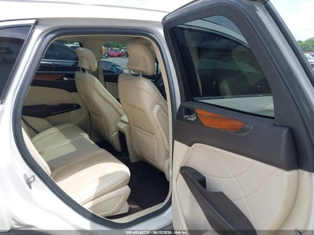 2015 LINCOLN MKC 8