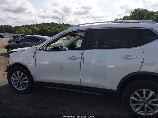 2018 NISSAN ROGUE SV 17