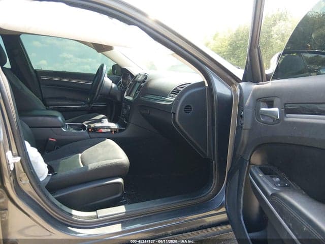 2019 CHRYSLER 300 TOURING 5