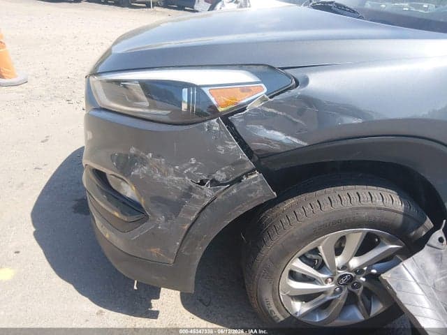 2017 HYUNDAI TUCSON SE 6