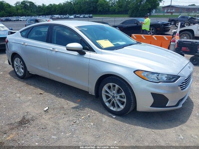 2019 FORD FUSION SE 1