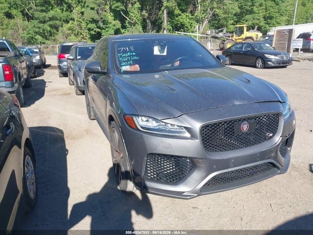 2019 JAGUAR F-PACE SVR