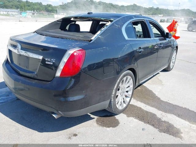 2011 LINCOLN MKS 4