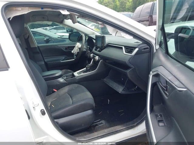 2021 TOYOTA RAV4 LE 5