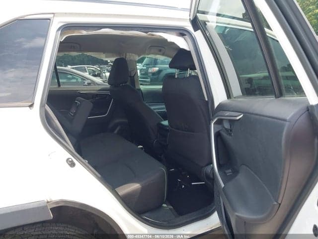 2021 TOYOTA RAV4 LE 8