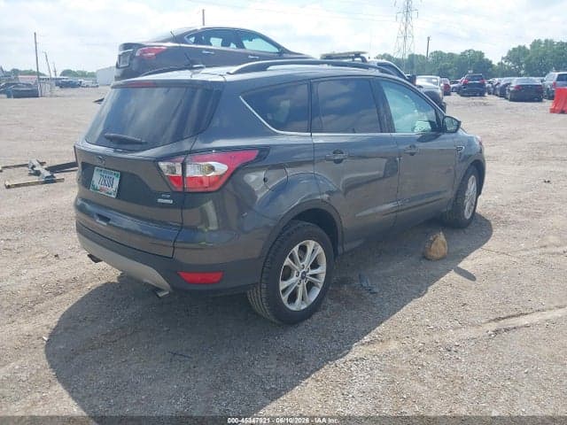 2018 FORD ESCAPE SE 4