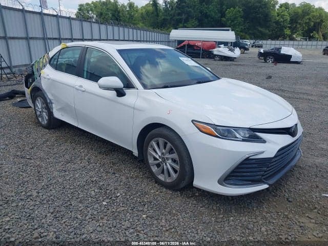 2024 TOYOTA CAMRY LE 1