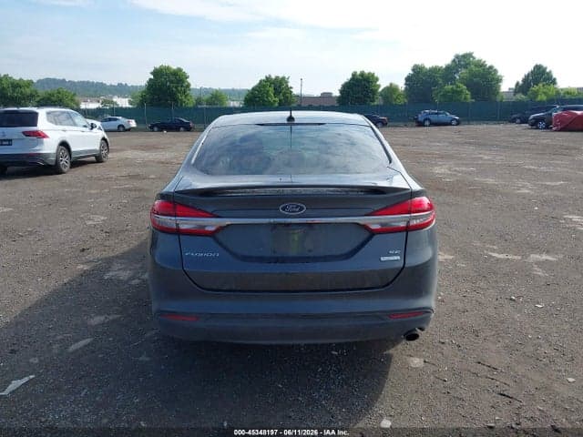 2018 FORD FUSION SE 16