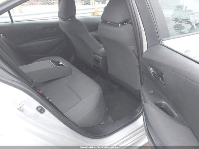 2022 TOYOTA COROLLA LE 8