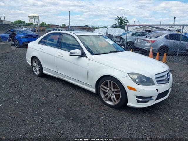 2013 MERCEDES-BENZ C 300