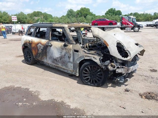 2017 MINI CLUBMAN COOPER