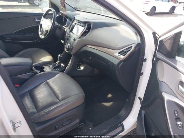 2017 HYUNDAI SANTA FE SE 5