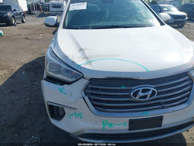 2017 HYUNDAI SANTA FE SE 6