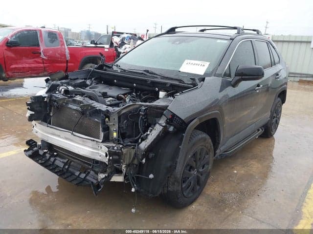 2020 TOYOTA RAV4 LE 2
