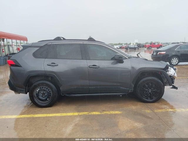 2020 TOYOTA RAV4 LE 14