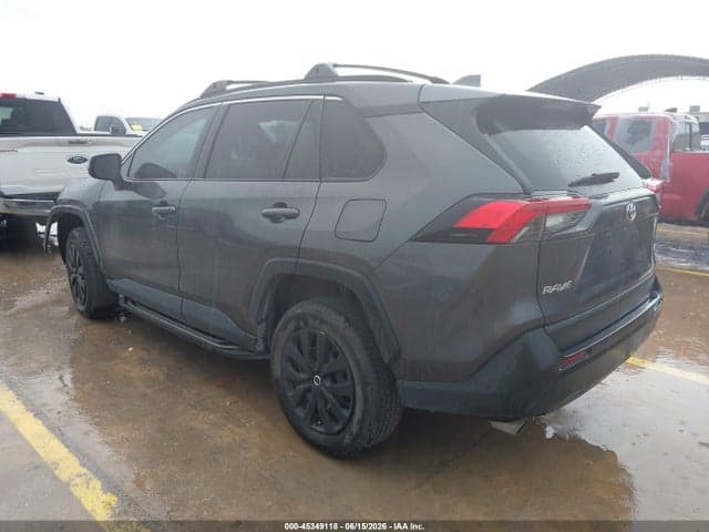 2020 TOYOTA RAV4 LE 3