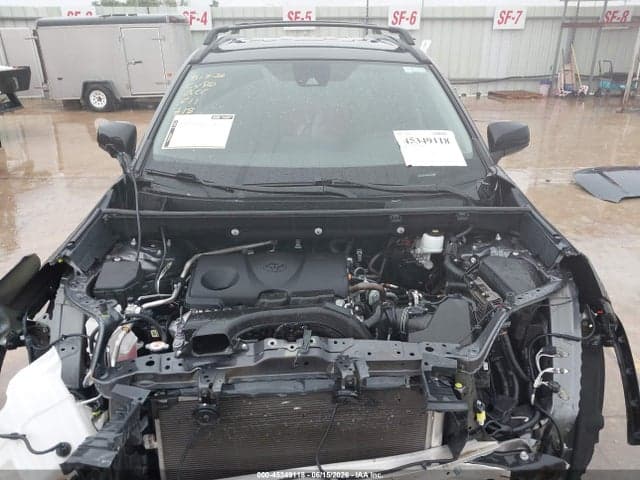2020 TOYOTA RAV4 LE 10