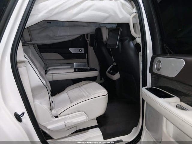 2018 LINCOLN NAVIGATOR L 8