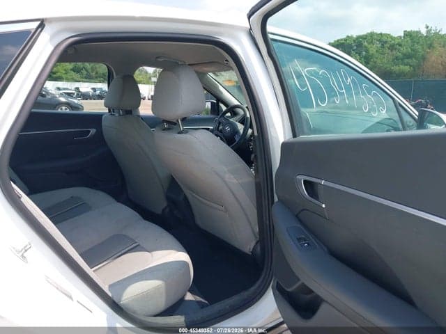 2021 HYUNDAI SONATA SE 8
