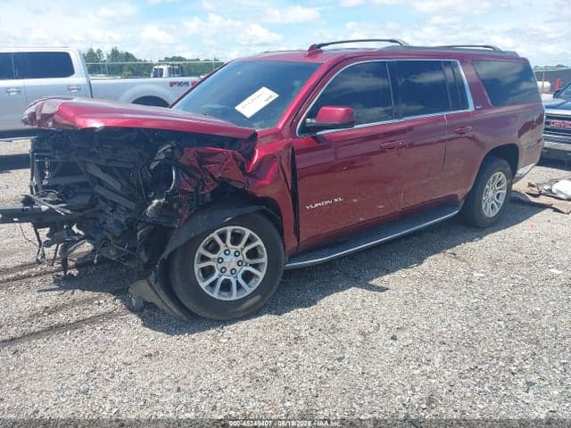 2017 GMC YUKON XL SLT 2