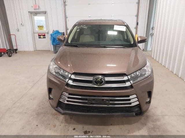 2019 TOYOTA HIGHLANDER LIMITED 12